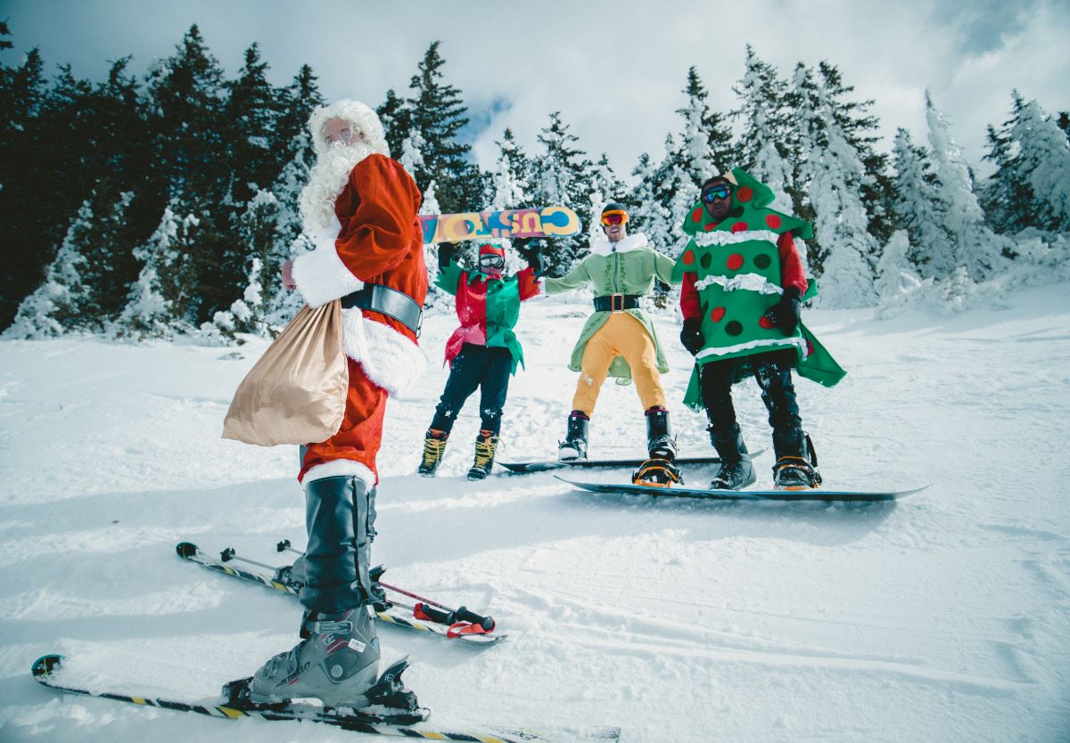 Santa and Christmas skiers